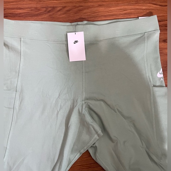 *NWT* Nike Air Sportswear Women’s Steam Green/White HR Leggings Size 2XL - Picture 3 of 8